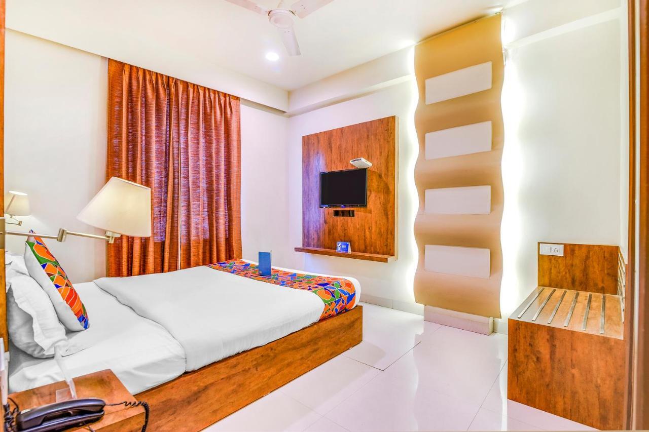 Fabhotel Arastu Nampally Hyderabad Exterior photo